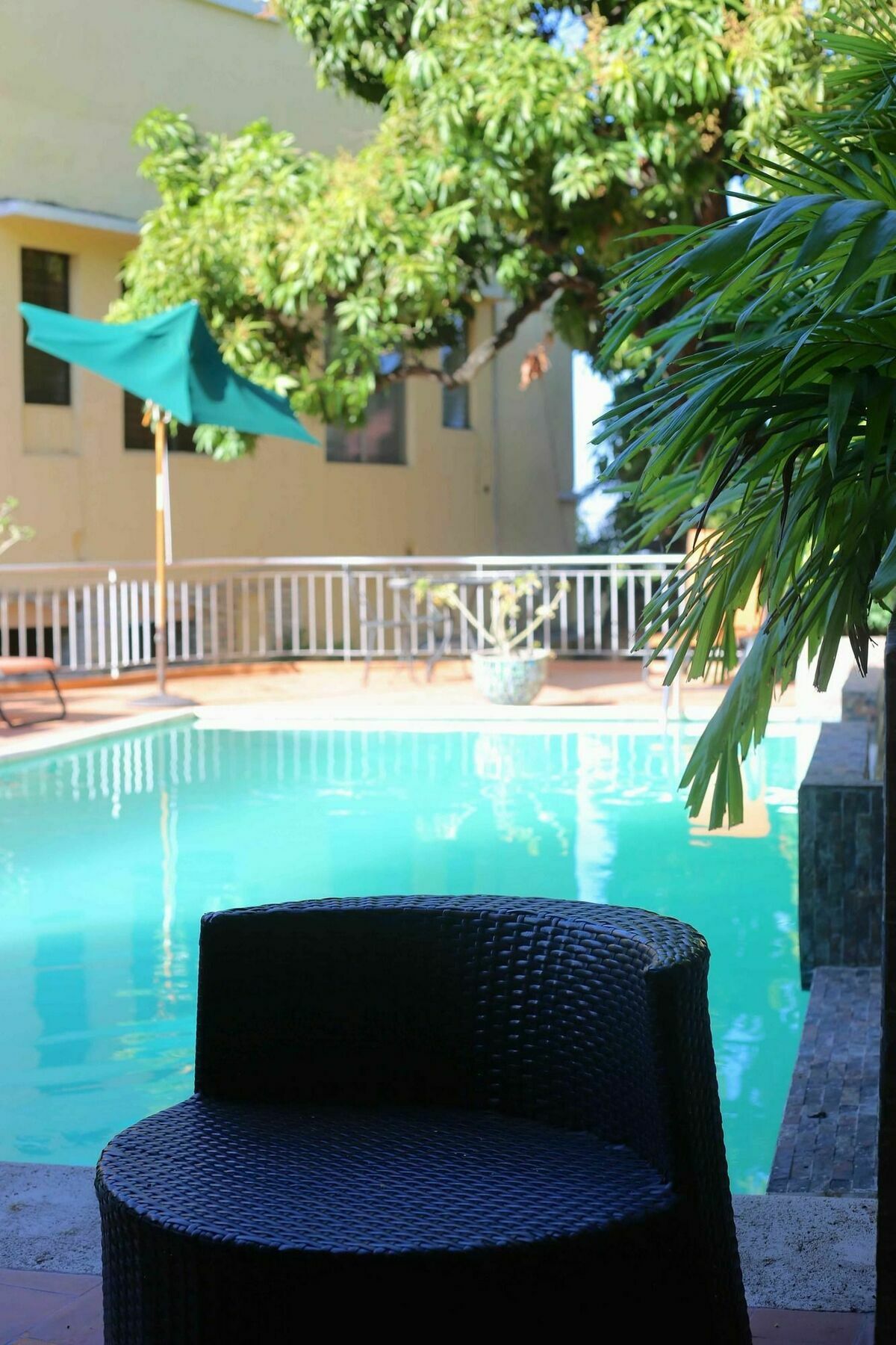 פורט-או-פרינס Prince Hotel מראה חיצוני תמונה